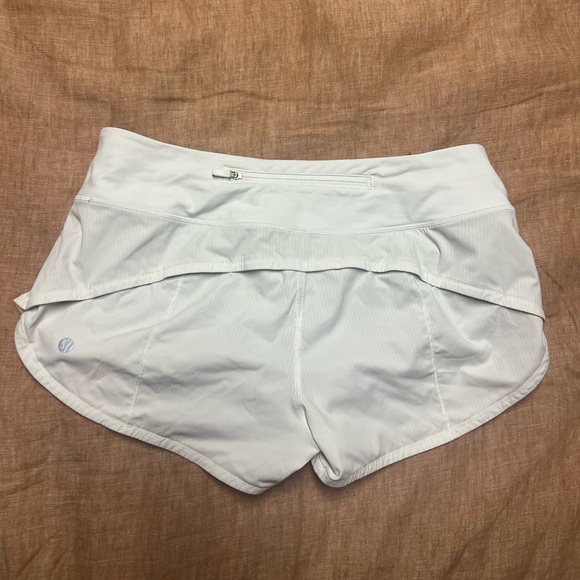 lululemon athletica Pants - Lululemon Speed Up Low Rise Short Size 6 White